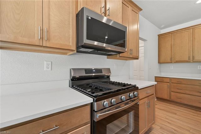 101 Patience LN, Moyock, NC 27958