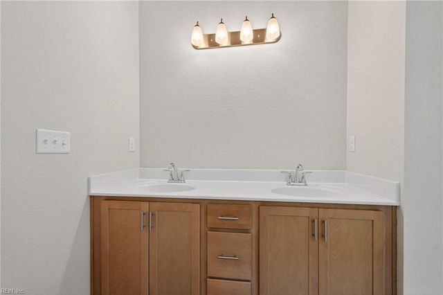 101 Patience LN, Moyock, NC 27958