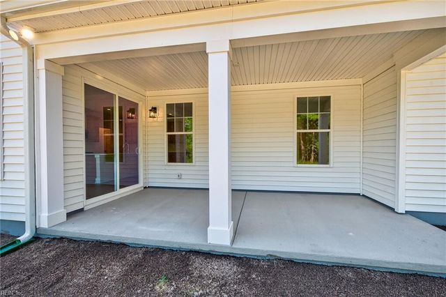 101 Patience LN, Moyock, NC 27958