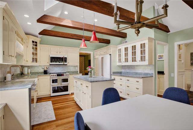 507 Farndale Rd, O'hara, PA 15238