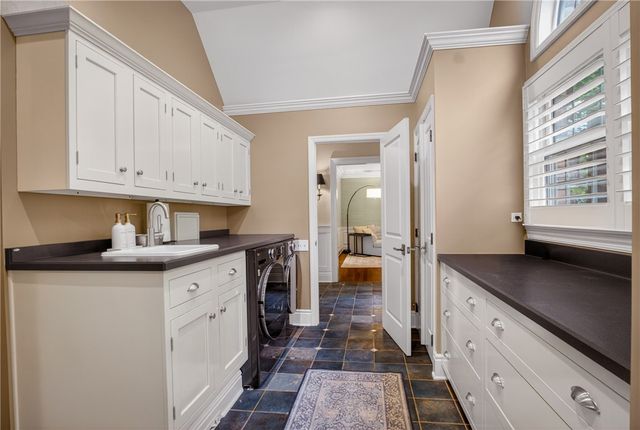 507 Farndale Rd, O'hara, PA 15238