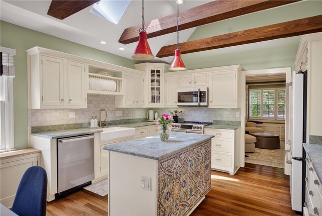 507 Farndale Rd, O'hara, PA 15238