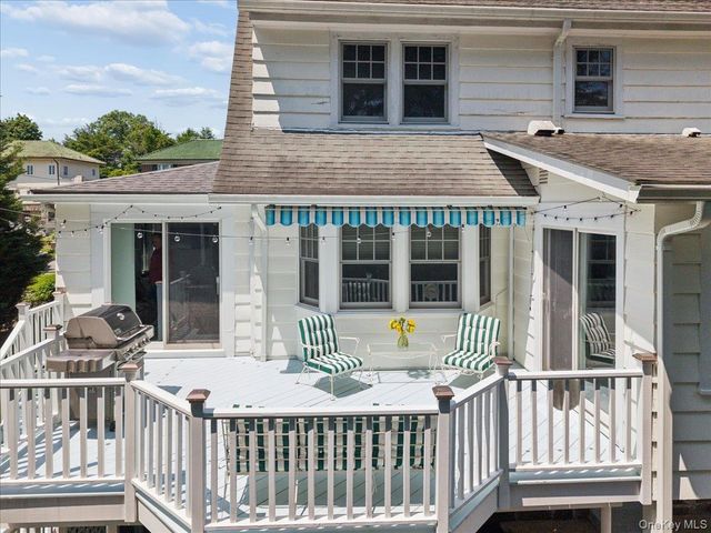 15 Lyons Place, Larchmont, NY 10538