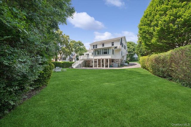 15 Lyons Place, Larchmont, NY 10538