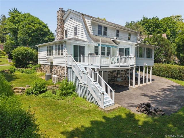 15 Lyons Place, Larchmont, NY 10538