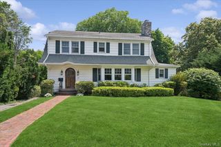 15 Lyons Place, Larchmont, NY 10538