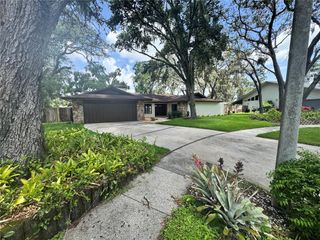 2102 DOEFIELD COURT, Valrico, FL 33596