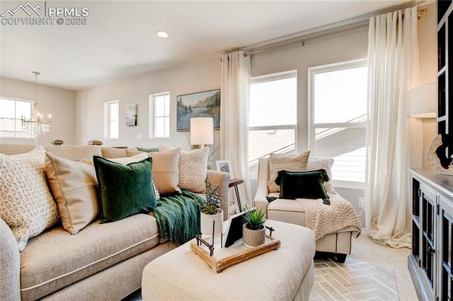 8531 Perkins Lane, Colorado Springs, CO 80925