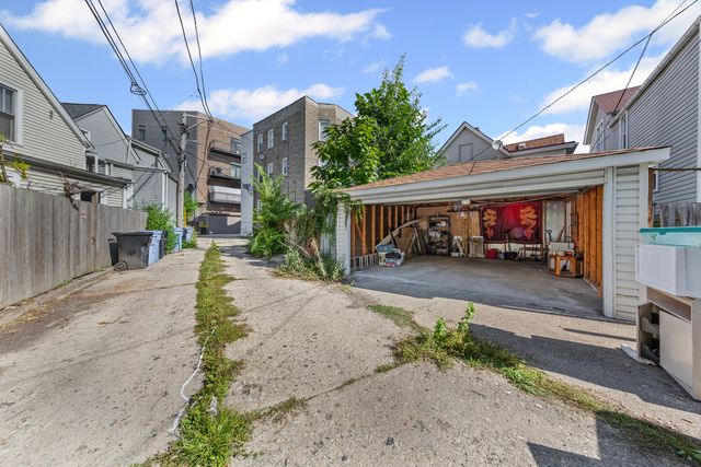 2954 N Elston Avenue, Chicago, IL 60618