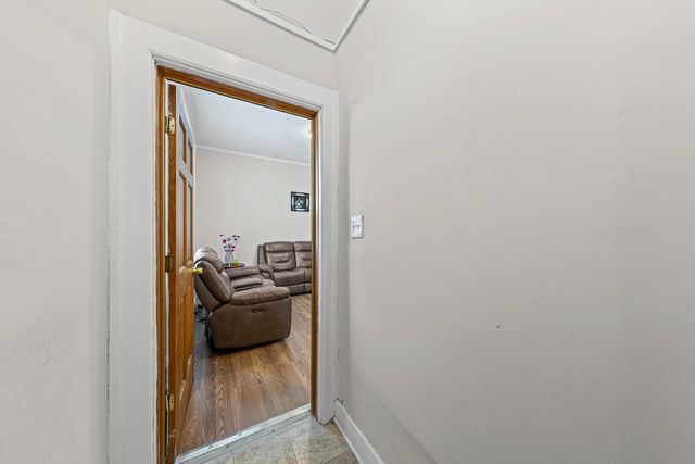 2954 N Elston Avenue, Chicago, IL 60618