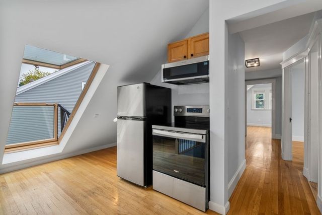 40 Murray Hill Rd. 3, Boston, MA 02131