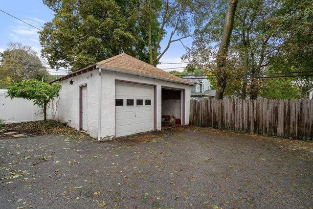 40 Murray Hill Rd. 3, Boston, MA 02131