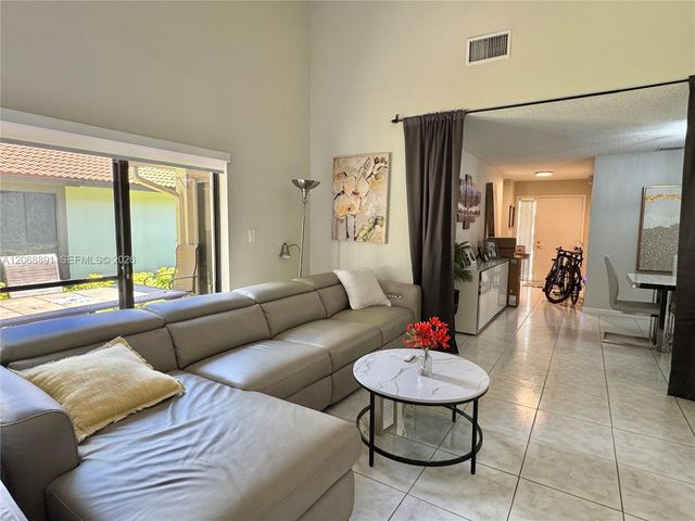 7049 Marlberry Lane 7049, Tamarac, FL 33321