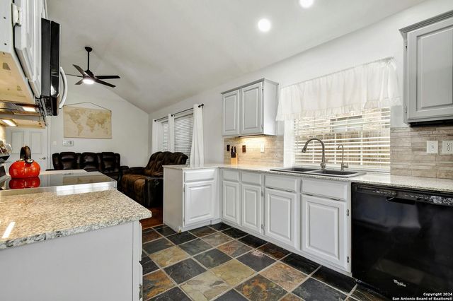 1311 CRUMPET, San Antonio, TX 78253