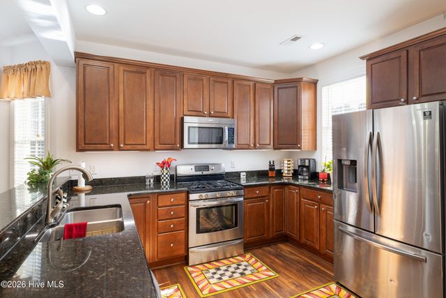 515 Water Crest Circle, Elizabeth City, NC 27909