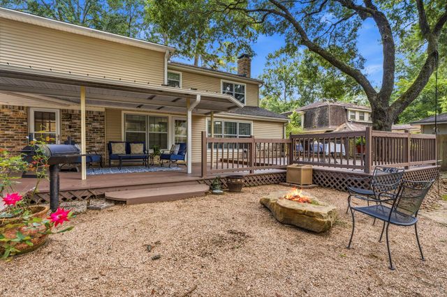 594 Longwood Lane, Conroe, TX 77302