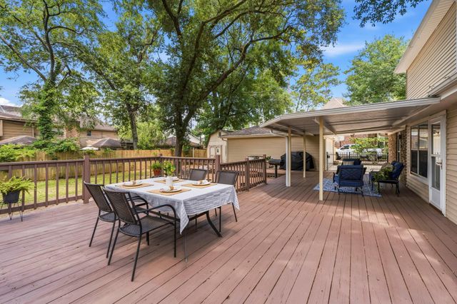594 Longwood Lane, Conroe, TX 77302
