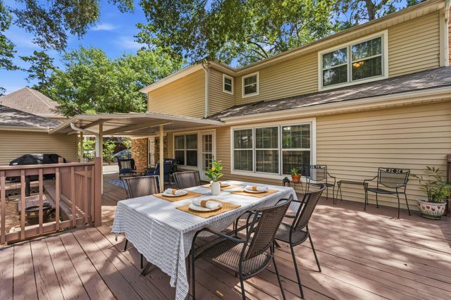 594 Longwood Lane, Conroe, TX 77302