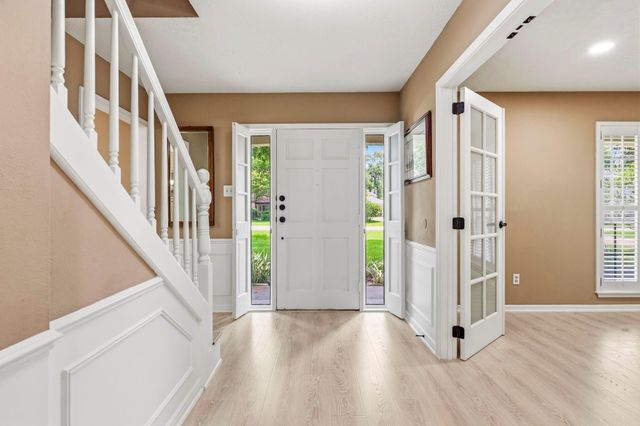 594 Longwood Lane, Conroe, TX 77302
