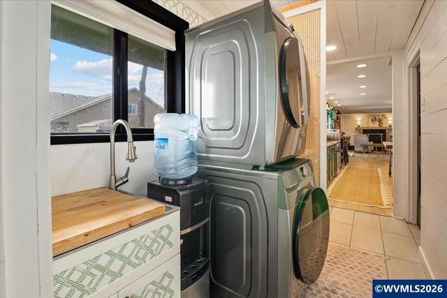 1798 Ammon St NW, Salem, OR 97304