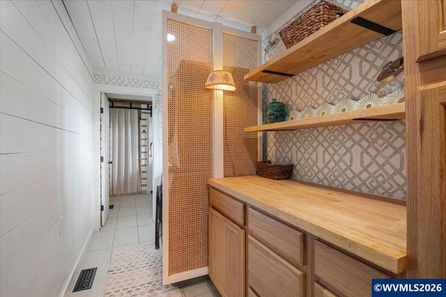 1798 Ammon St NW, Salem, OR 97304