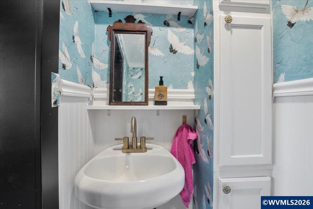 1798 Ammon St NW, Salem, OR 97304