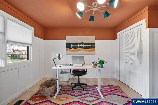 1798 Ammon St NW, Salem, OR 97304