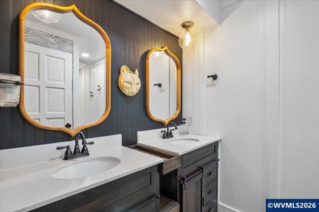 1798 Ammon St NW, Salem, OR 97304