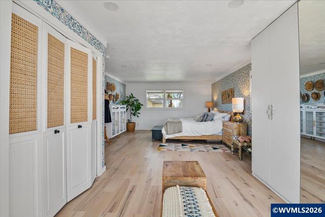 1798 Ammon St NW, Salem, OR 97304