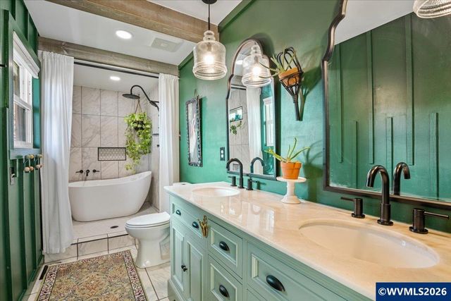 1798 Ammon St NW, Salem, OR 97304