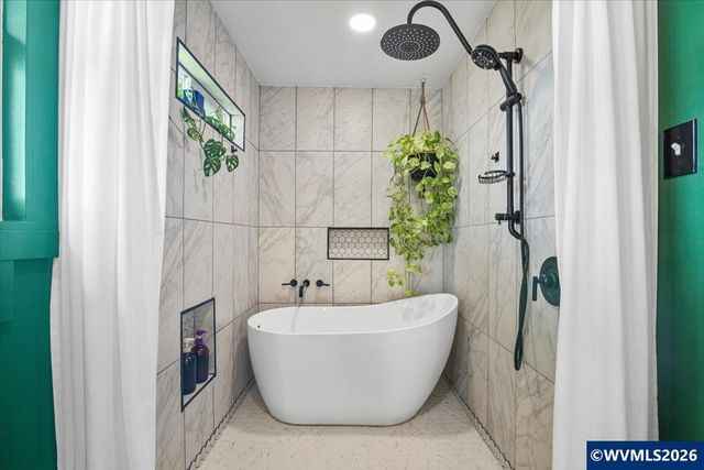 1798 Ammon St NW, Salem, OR 97304