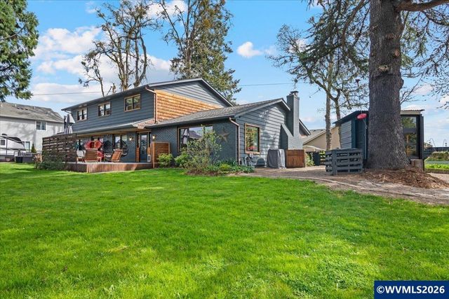 1798 Ammon St NW, Salem, OR 97304