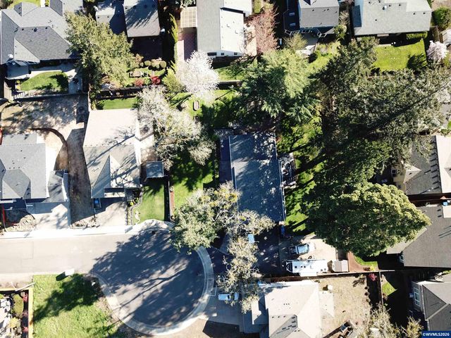 1798 Ammon St NW, Salem, OR 97304