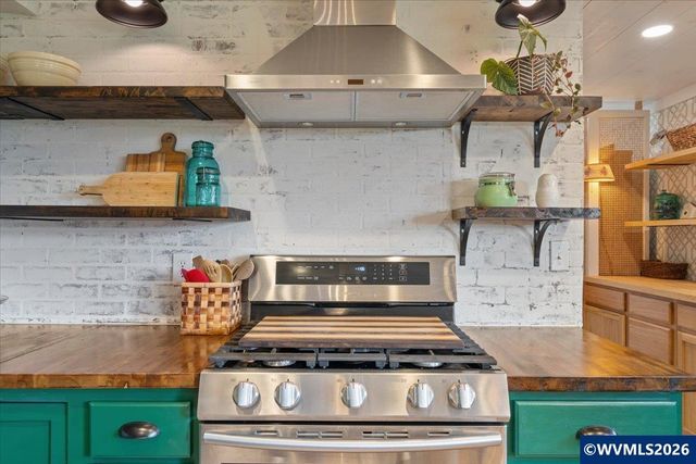 1798 Ammon St NW, Salem, OR 97304