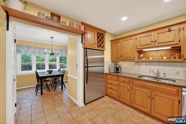 63 Alcott Road, Mahwah, NJ 07430