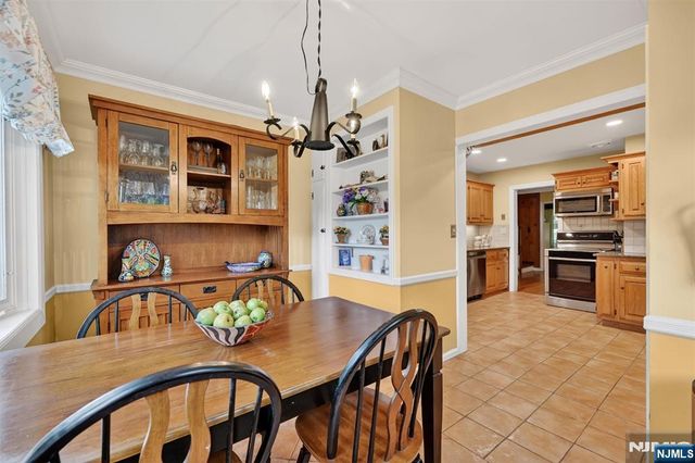 63 Alcott Road, Mahwah, NJ 07430