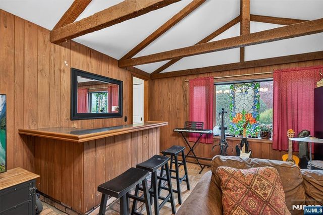 63 Alcott Road, Mahwah, NJ 07430