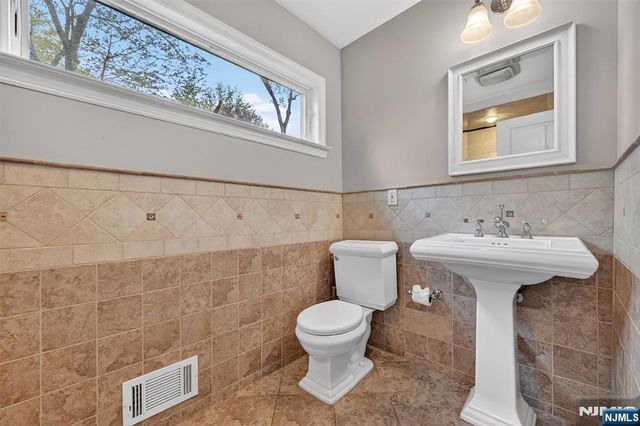 63 Alcott Road, Mahwah, NJ 07430