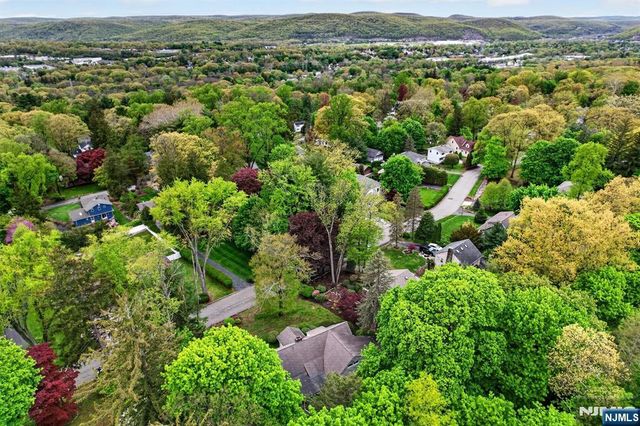 63 Alcott Road, Mahwah, NJ 07430