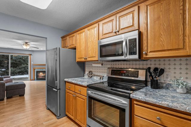 806 Woodland Lane, New Richmond, WI 54017