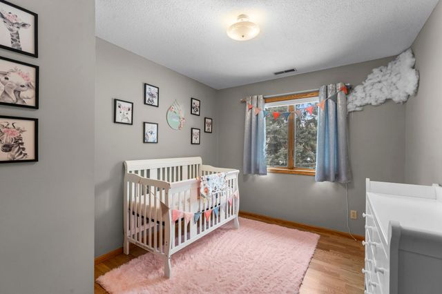 806 Woodland Lane, New Richmond, WI 54017