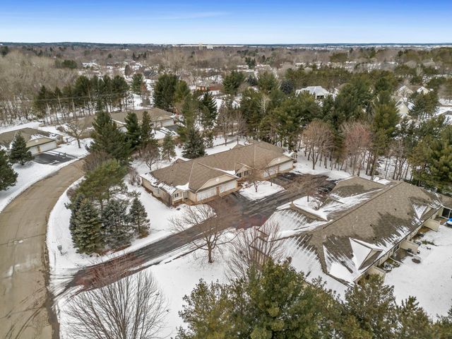 806 Woodland Lane, New Richmond, WI 54017