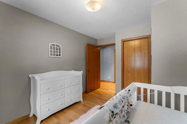 806 Woodland Lane, New Richmond, WI 54017