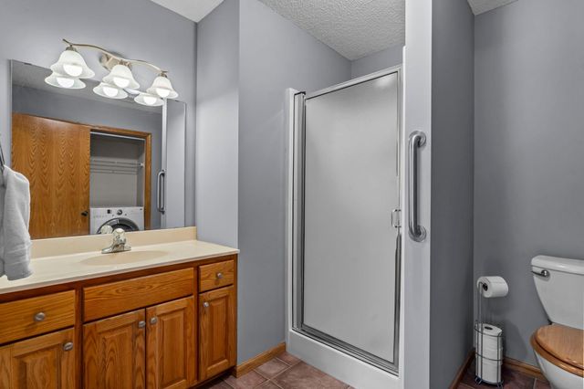 806 Woodland Lane, New Richmond, WI 54017