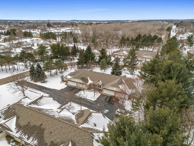 806 Woodland Lane, New Richmond, WI 54017