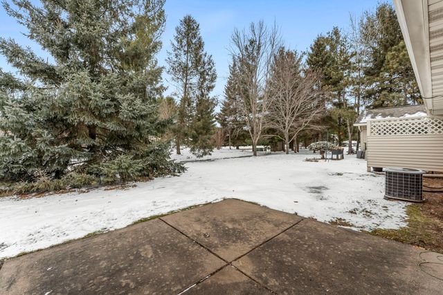 806 Woodland Lane, New Richmond, WI 54017