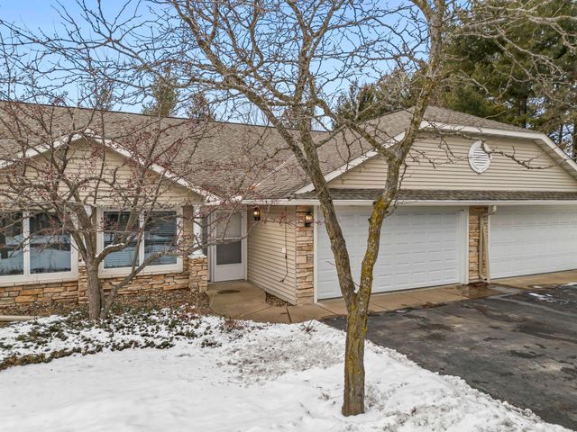 806 Woodland Lane, New Richmond, WI 54017