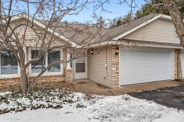 806 Woodland Lane, New Richmond, WI 54017