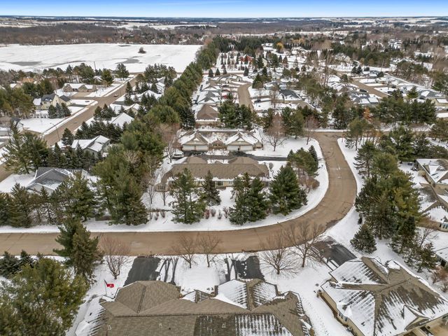 806 Woodland Lane, New Richmond, WI 54017