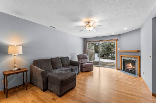 806 Woodland Lane, New Richmond, WI 54017